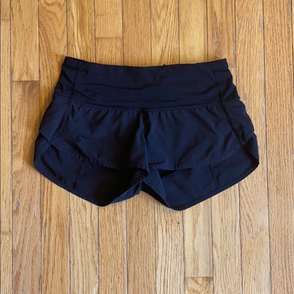 Black Lululemon Speed Up Short 2.5
